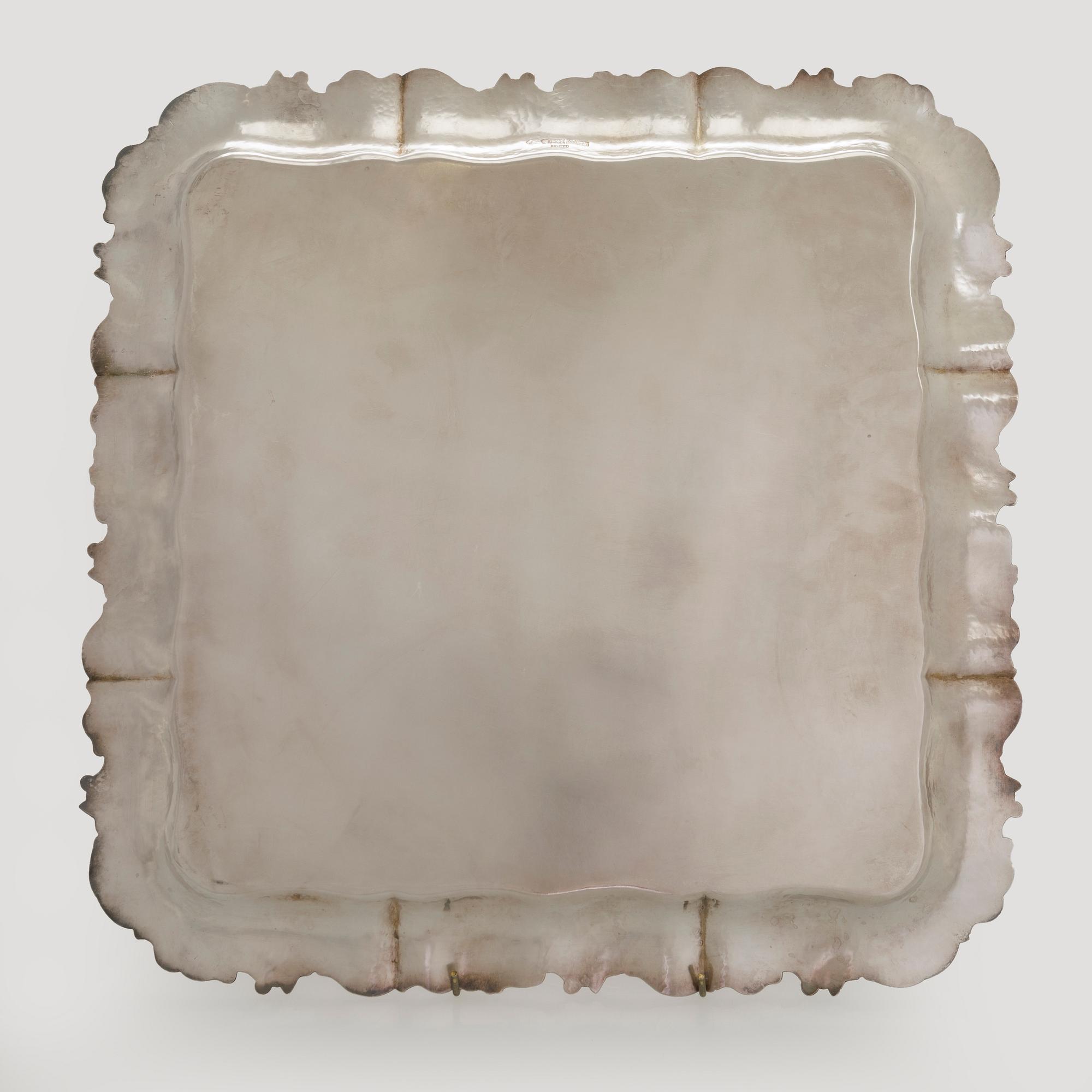 Tarjotin, hopea, Kultakeskus, Hämeenlinna 1970.