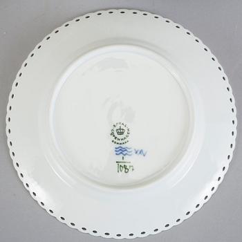 SERVISDELAR, 32 delar, porslin, "Musselmalet" Royal Copenhagen, Danmark.