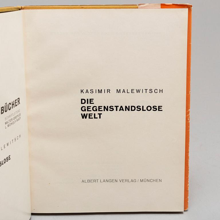 BOK, Malevitj. Med det ovanliga skyddsomslaget.