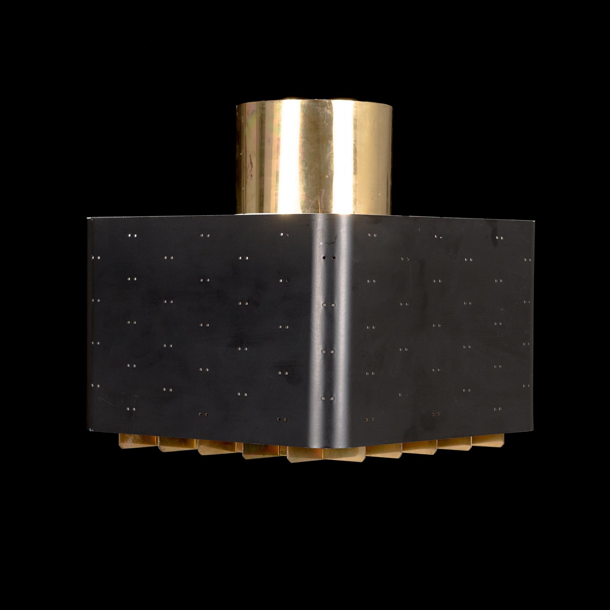 Paavo Tynell, taklampa "Tähtitaivas" (Stjärnhimmel), Idman 1900-talets mitt.