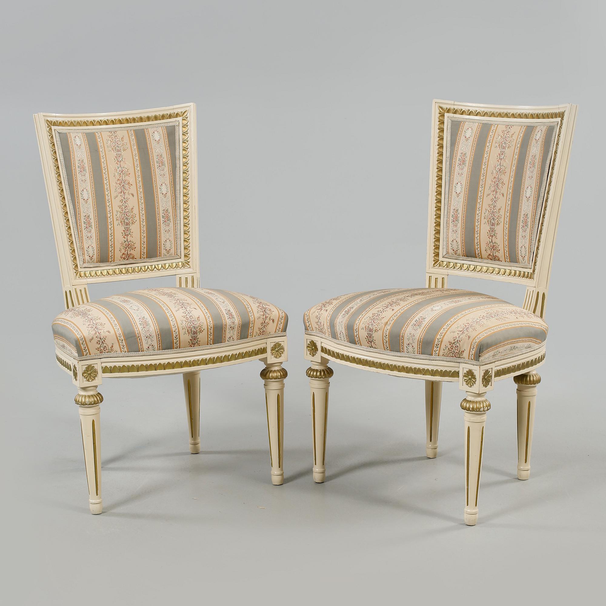 STOLAR, ett par, gustaviansk stil, 1900-talets andra hälft.