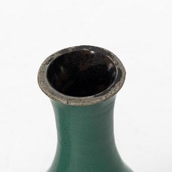 Two green monochrome vases, Qing dynasty, 18th/19th century.