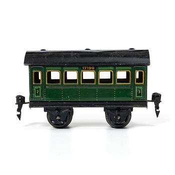 Märklin, 18 carriages and accessories, Germany, 1930s. 0 gauge.