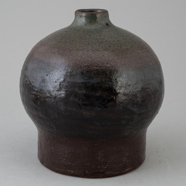 A Greta Åkesson stoneware vase, executed in Malmö Sweden 1960's.
