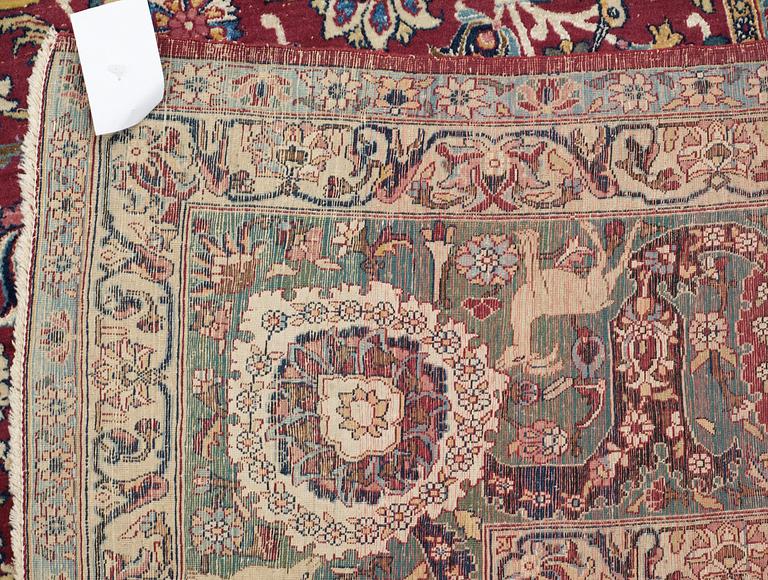 SEMIANTIK TEHERAN FIGURAL PART SILK. 355 x 270 cm.