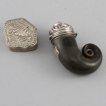 DOSOR, 2 st, ostämplat silver samt ben, 1800 och 1900-tal.