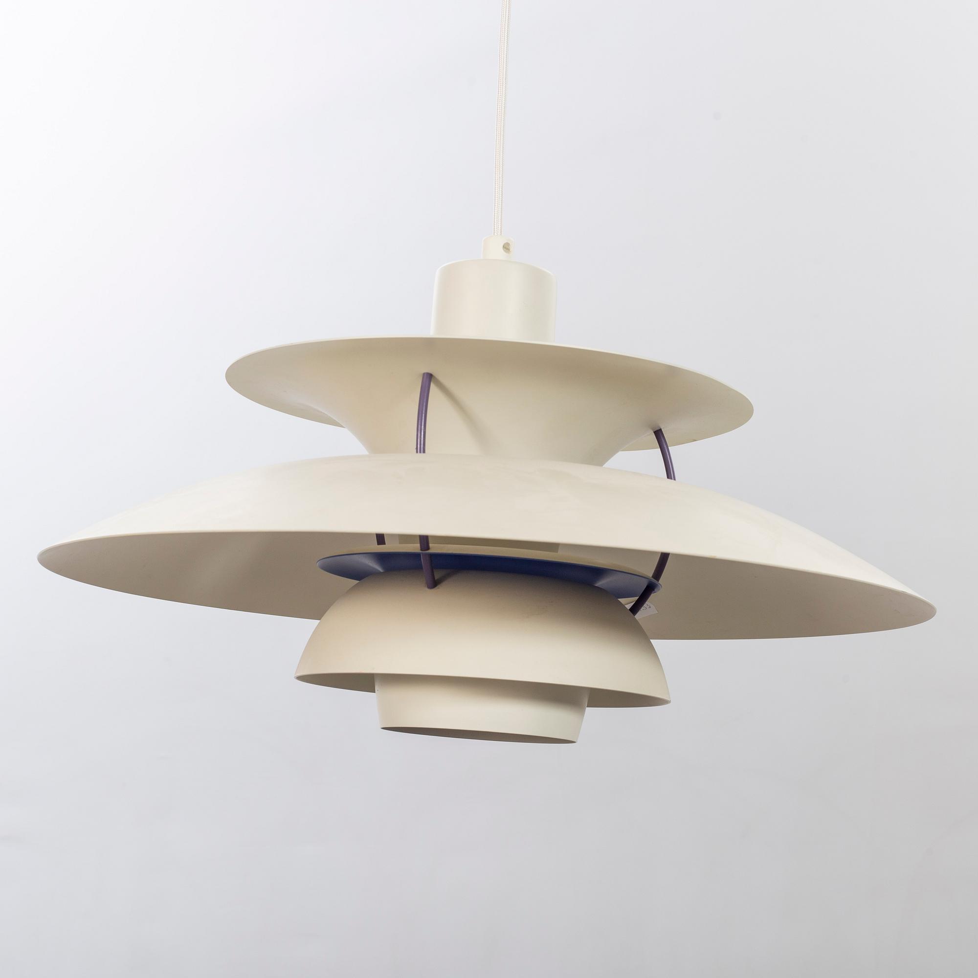 Poul Henningsen, taklampa, "Ph5", Louis Poulsen, Danmark.