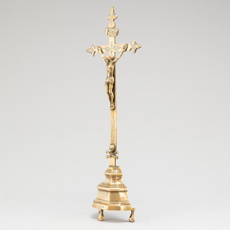 A 17th/18th century bronze crucifix.