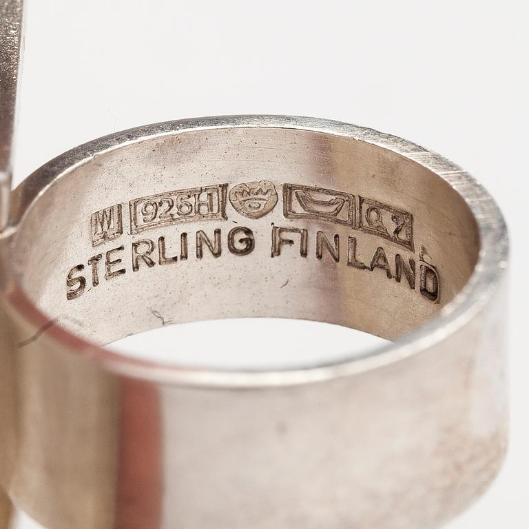 BJÖRN WECKSTRÖM, A sterling silver ring "At the gate of eternity". Lapponia 1969.