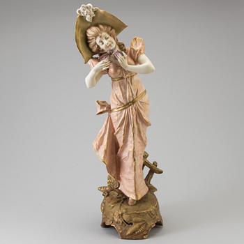 ERNST WAHLISS, a early 20th century porcelain figurine, Turn Wien Austria.