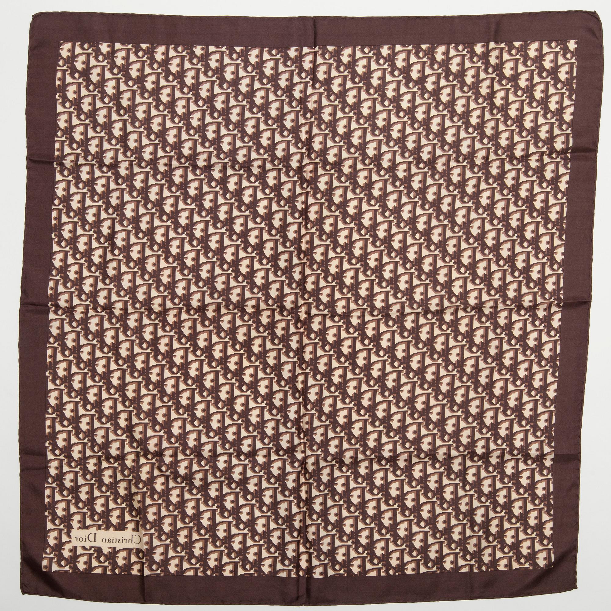 SCARF, Christian Dior.