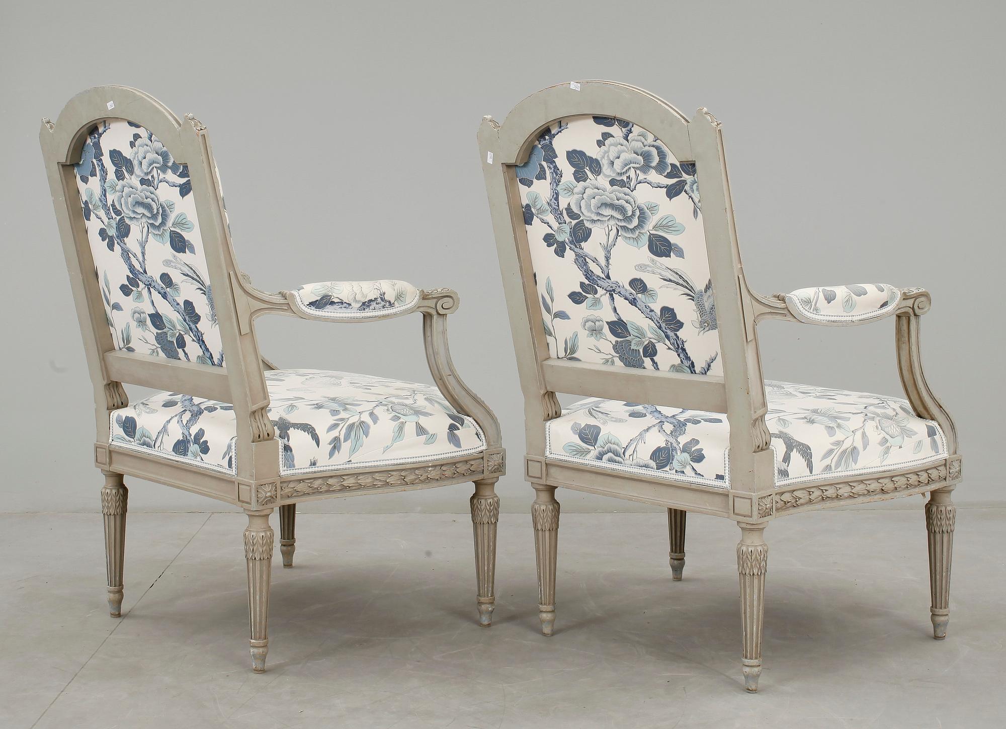 KARMSTOLAR, ett par, Louis XVI-stil, sent 1800-tal.