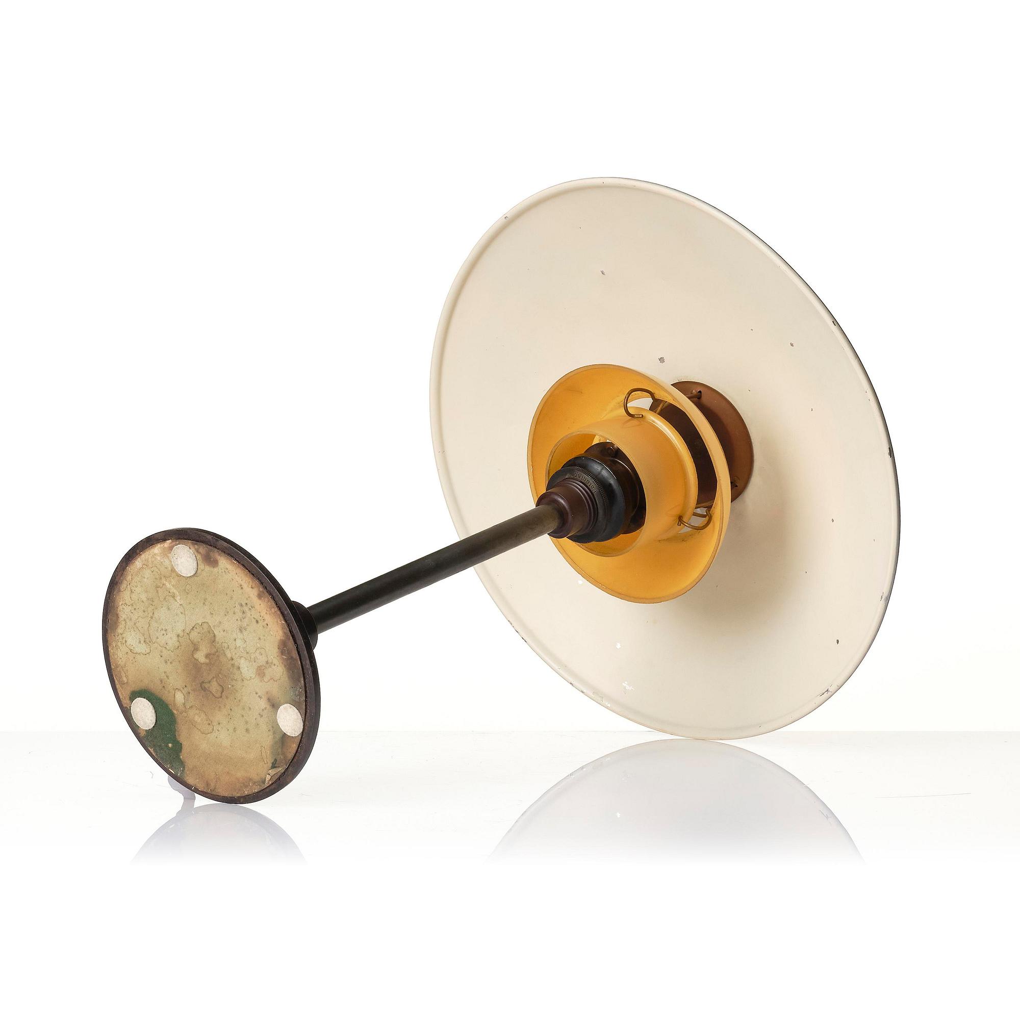 Poul Henningsen, bordslampa, "PH 3½/2", Louis Poulsen, Danmark, 1930-tal.