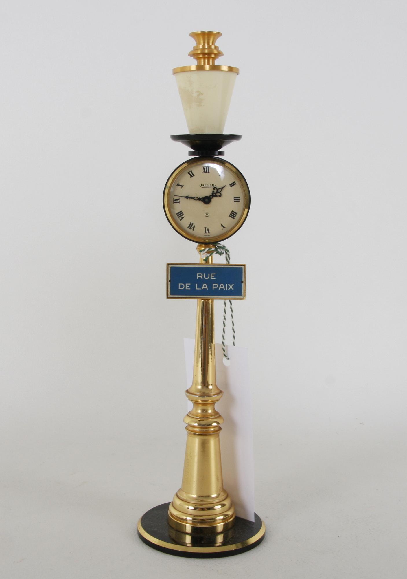 BORDSUR, märkt Jaeger.