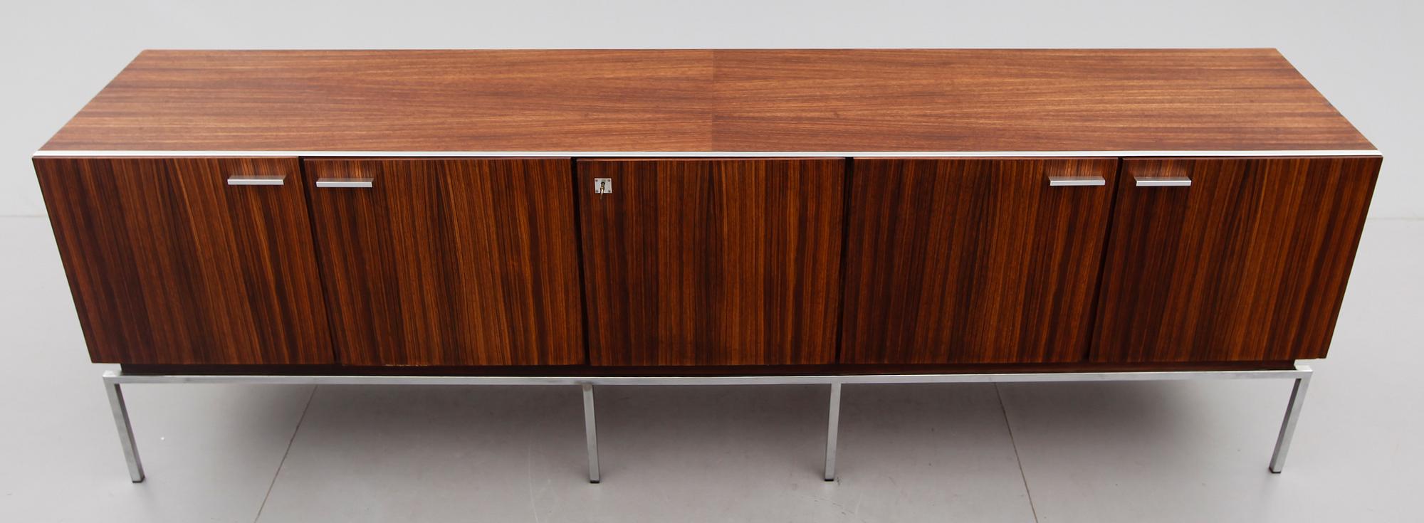 SIDEBOARD, 1960-tal.