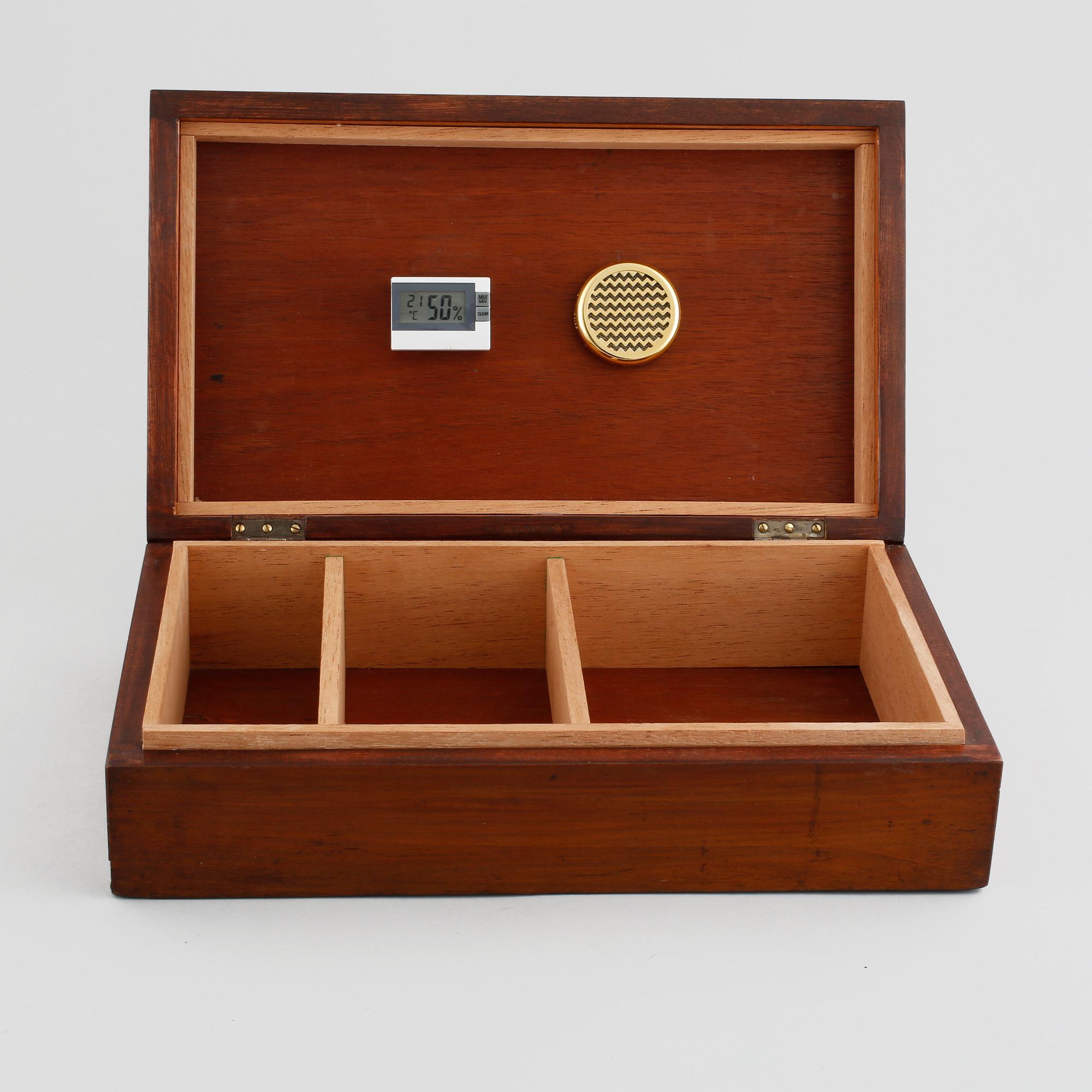 HUMIDOR, skrin från sent 1800-tal, inredning från 2000-tal.