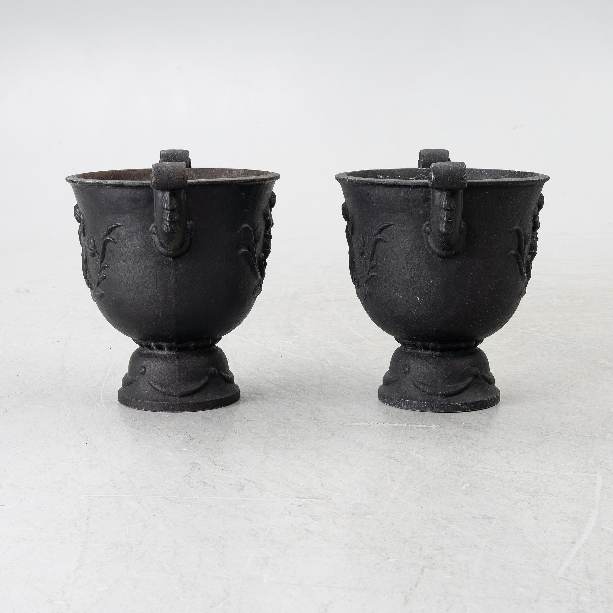 Ivar Johnsson, A pair of "Faun urns", Näfveqvarn's factory.