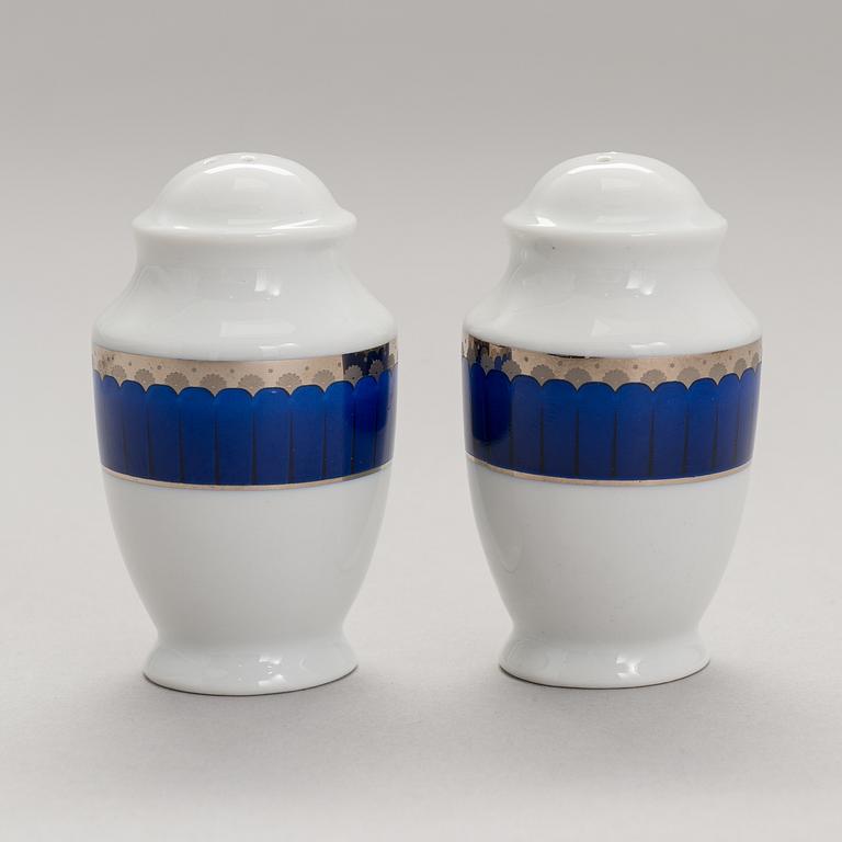 SIGVARD BERNADOTTE, RUOKA-ASTIASTO, 76 osaa, posliinia, "Christineholm".