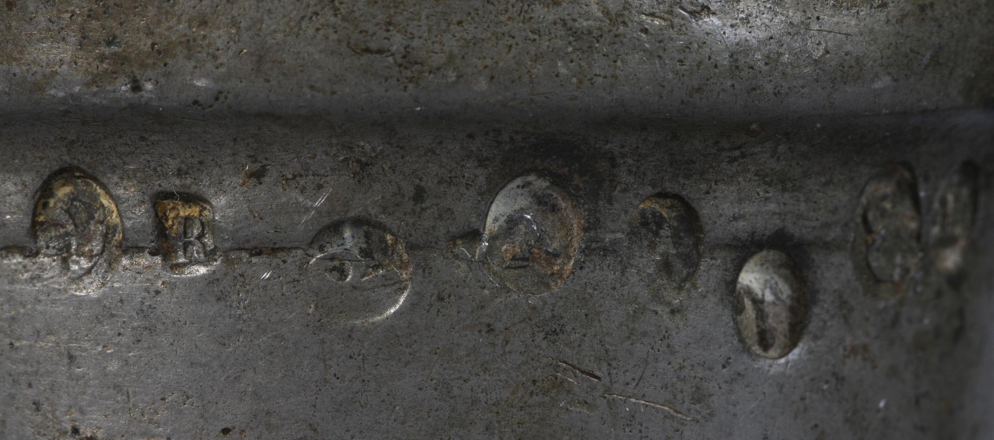 MÅTTKANNOR, 4 st samt TEKANNA, tenn.