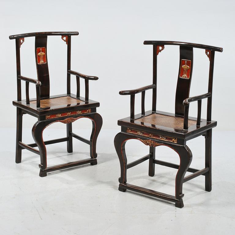 KARMSTOLAR, ett par, Kina, 1800/1900-tal.