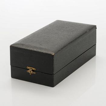 A 12-piece set of silver glass coasters, Kultakeskus, Hämeenlinna 1952. In original fitted case.