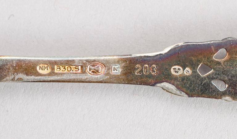 BESTICK, 29 delar, silver, svenska, norska och finska stämplar, 1900-tal. Vikt ca 320 gram.