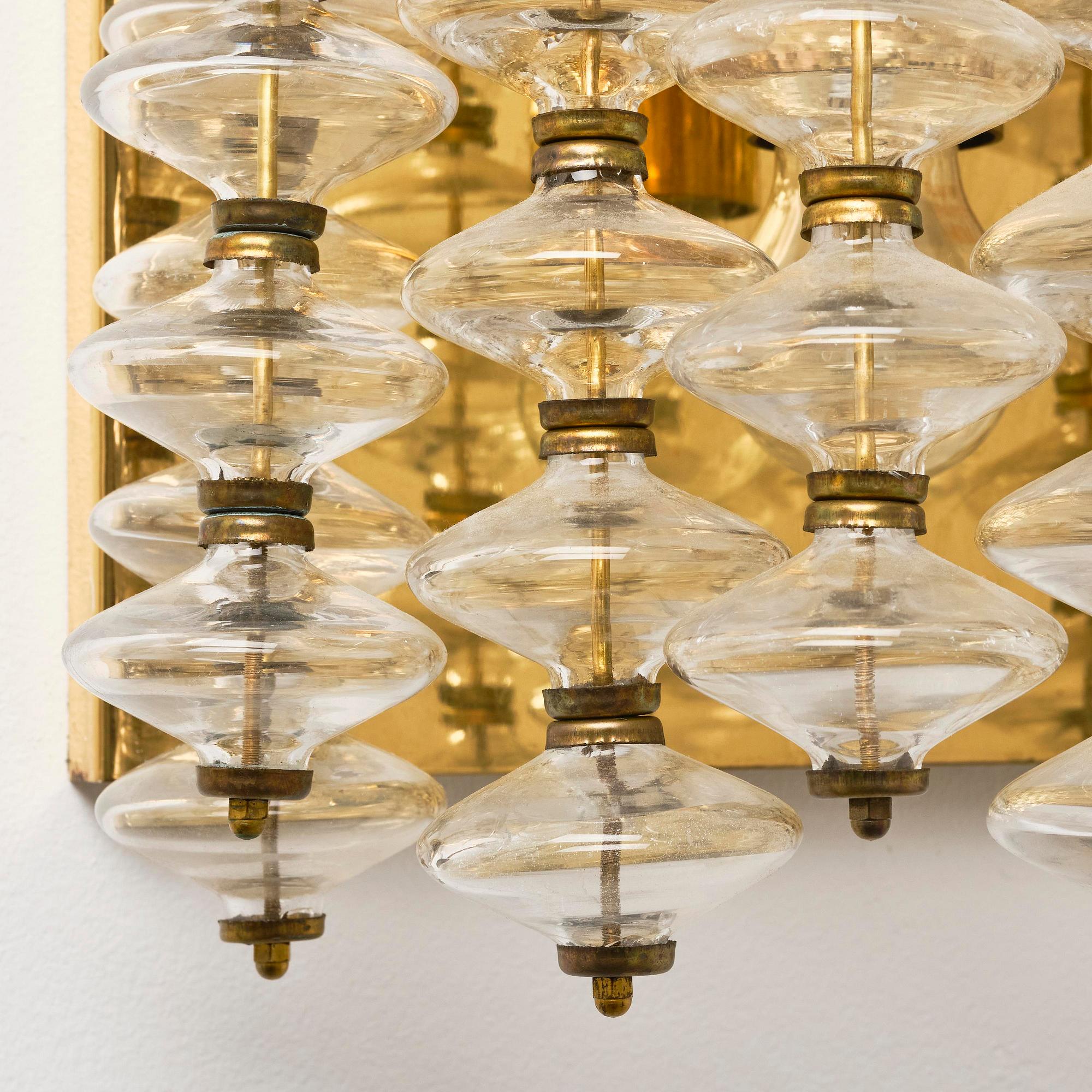 Hans-Agne Jakobsson, a pair of "Estrella" wall lights model "V 258", Hans-Agne Jakobsson AB, Markaryd, 1960s-70s.