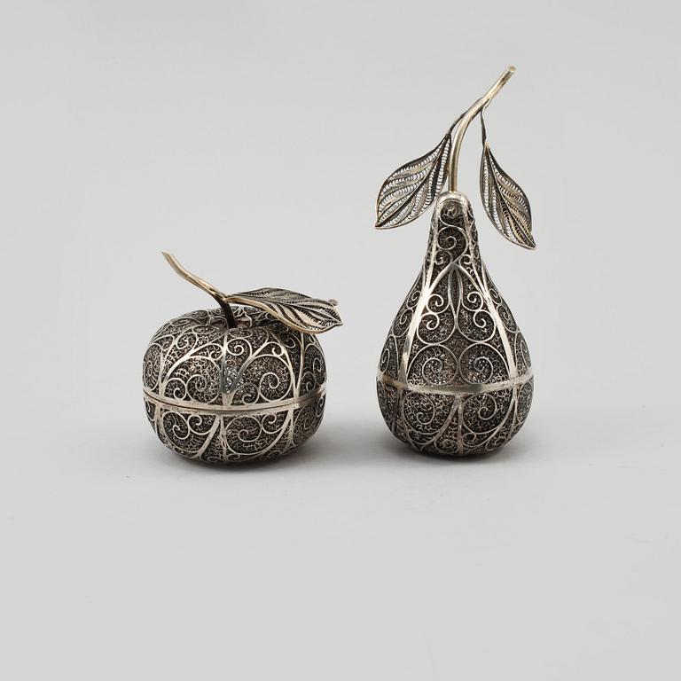 OBJEKT, 2 st, silver, utländska stämplar, 1900-tal, vikt 270 gram.
