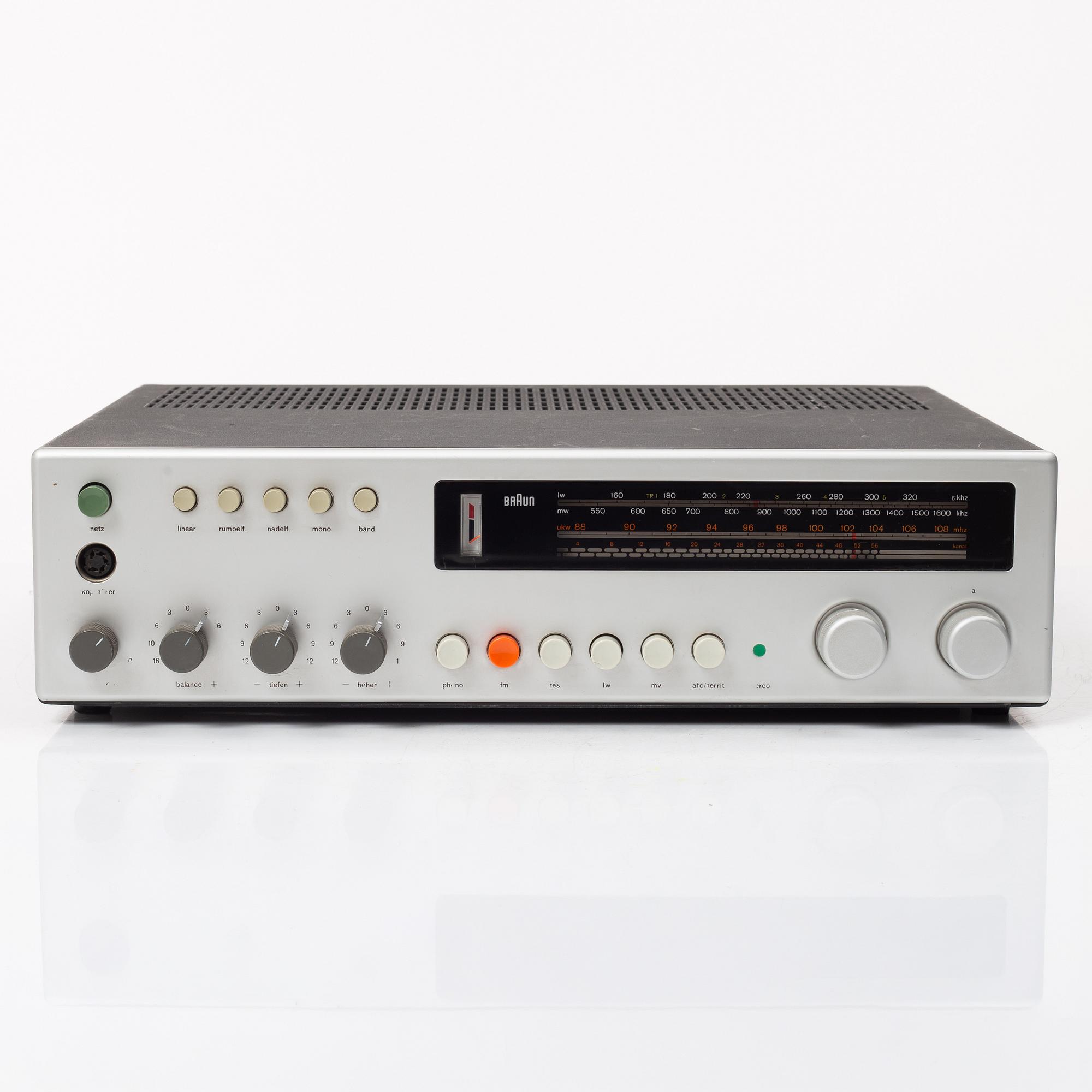 A Dieter Rams HiFi stereo tuner-amplifier, Regie 500, Braun 1970s.