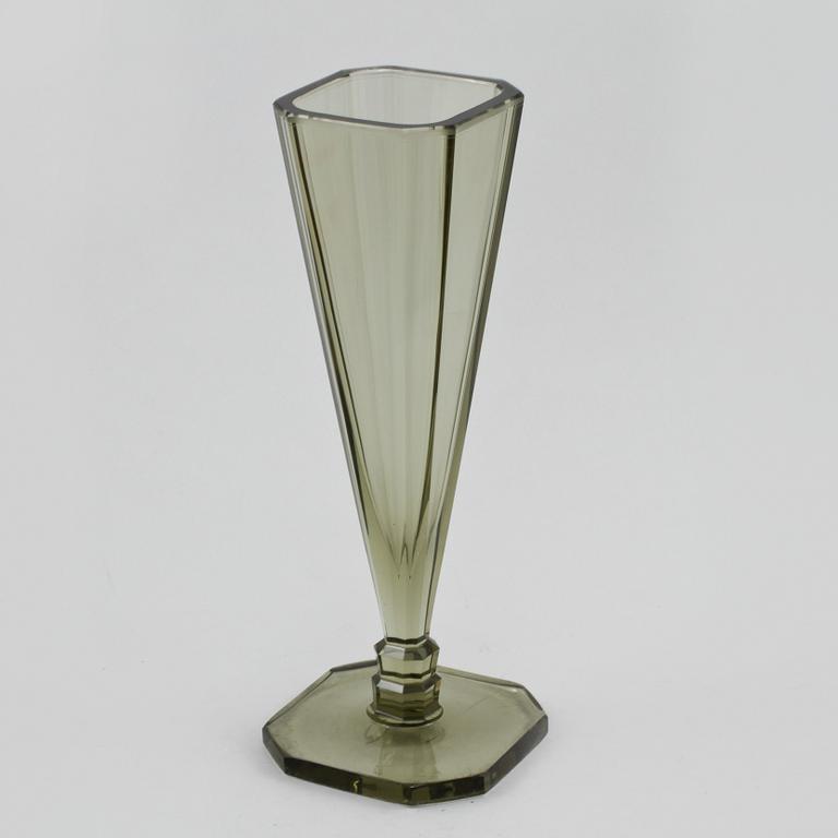 VAS, glas, Elis Bergh, Kosta, 1900-talets andra kvartal.