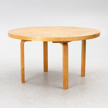 Alvar Aalto, a dining table, model 90, O.Y. Huonekalu- ja Rakennustyötehdas A.B, mid-20th century.