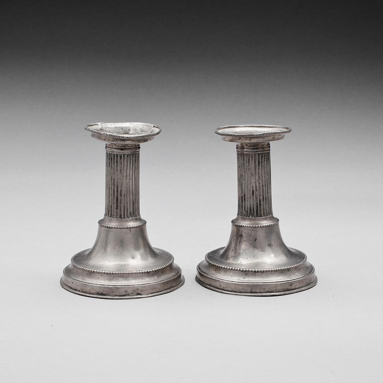 LJUSSTAKAR, ett par, sengustavianska, ostämplade, Sverige 1700/1800-tal.