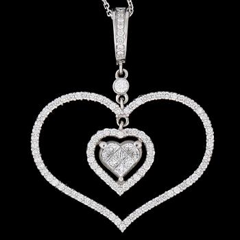 HALSSMYCKE, 18k vitguld med briljant- och prinsesslipade diamanter tot ca1,10ct. Vikt ca 6g.
