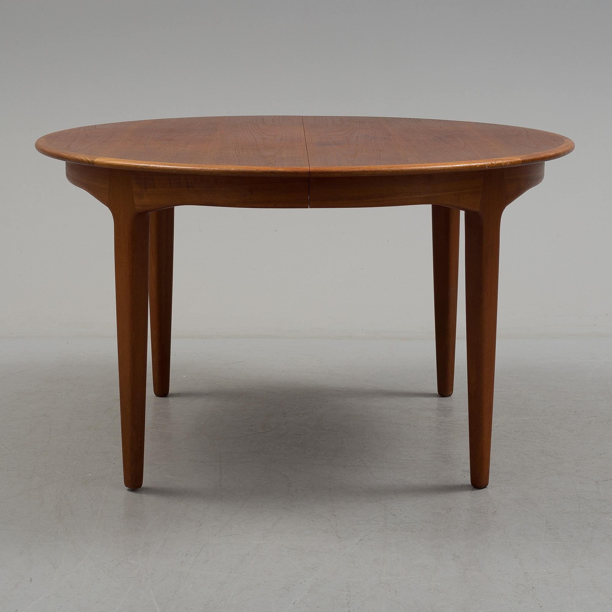 Henning Kjernulf, a dining table, "Model 62", Sorö Stolefabrik, 1960´s.