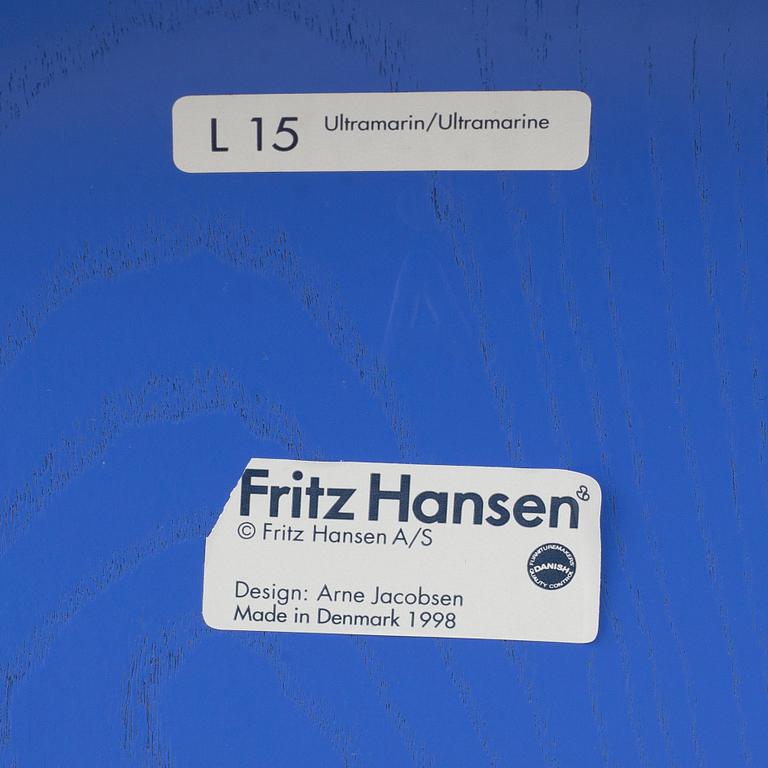 Arne Jacobsen, chairs, a pair, "The Seven", Fritz Hansen, Denmark, 1998.