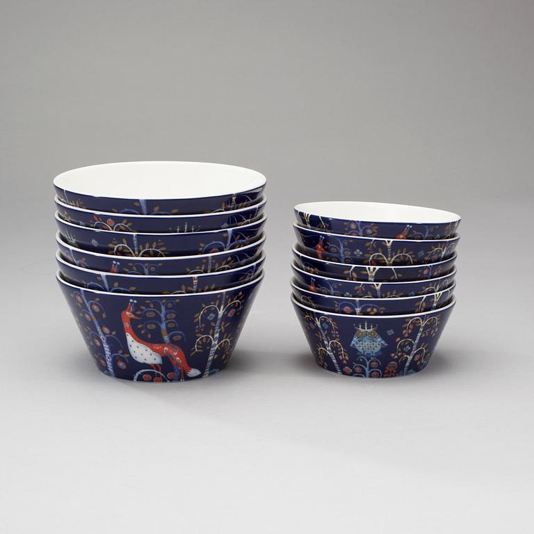 SERVIS, 36 delar, porslin, "Taika", Klaus Haapaniemi, Iittala, 2000-tal.