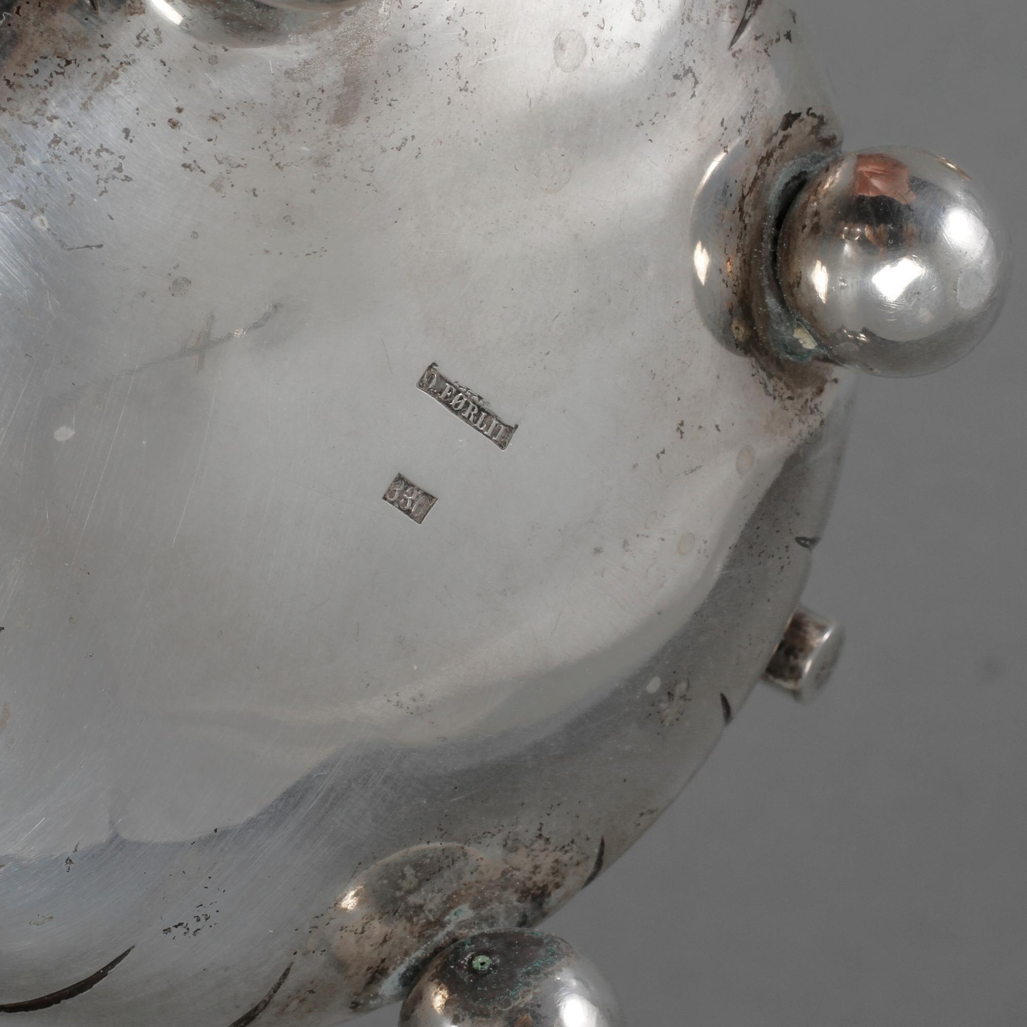 SOCKERSKÅL samt GRÄDDKANNA, silver, Danmark eller Norge, omkring sekelskiftet 1900, 313 gram.