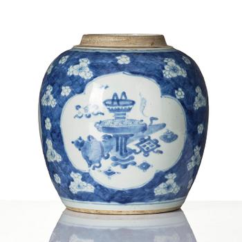 A blue and white jar, Qing dynasty, 18th century.