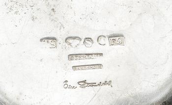 PARTISILVER, 8 delar, bland annat en skål i sterlingsilver av Åke Strömdahl, Stockholm, 1956. 1900-tal. Vikt ca 480 gram.