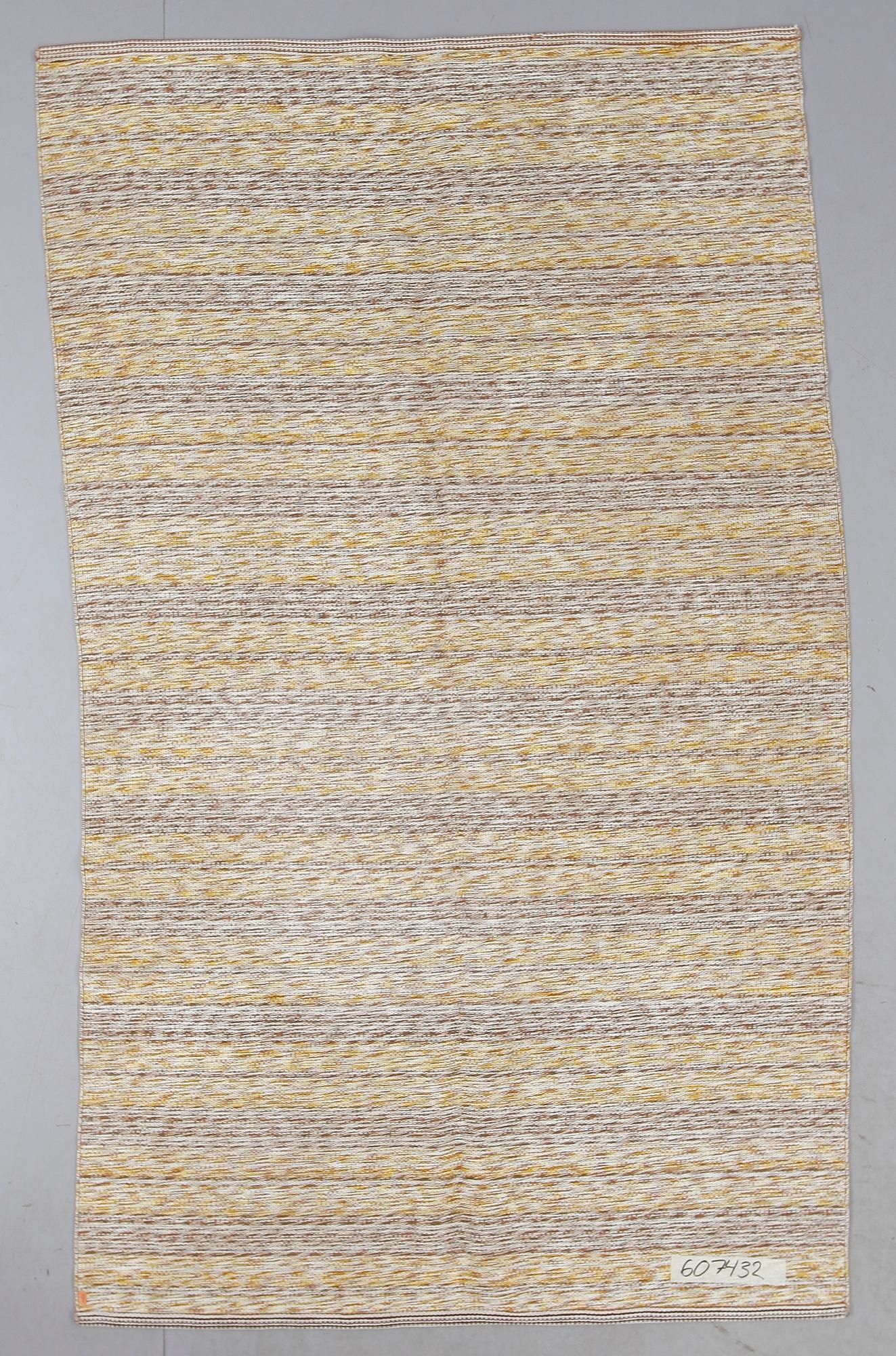 MATTA, dubbelvävd. Ca 248 x 148 cm.