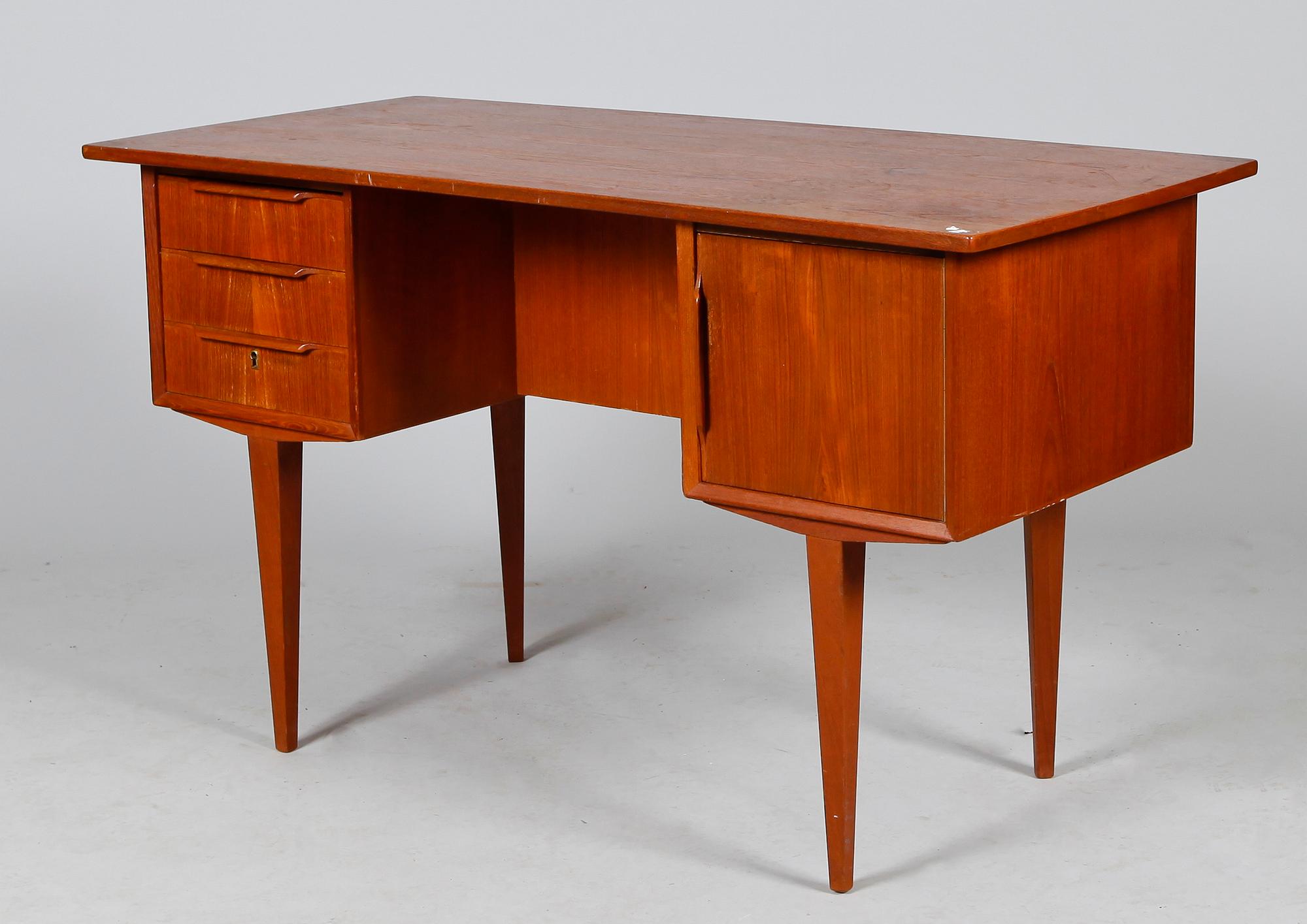 SKRIVBORD, 1950-tal.