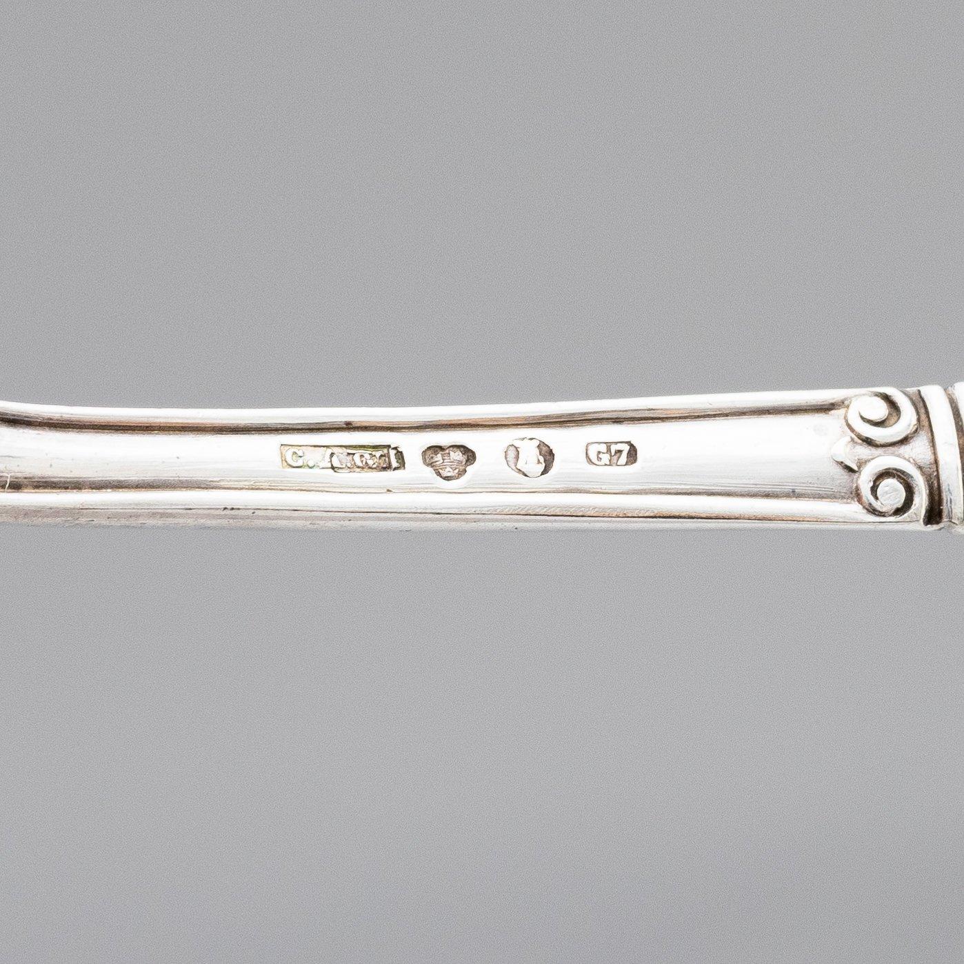 A silverware set, 105 pieces, and a cutlery box, marks of Erasmus Lindeström, Stockholm 1901-1902.