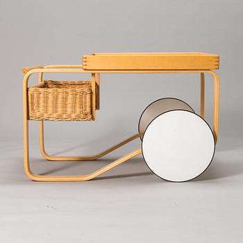 Alvar Aalto, tarjoiluvaunu, malli 900, Artek, 1990-luku.
