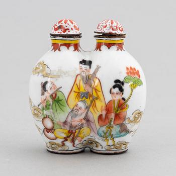 A Chinese enamel conjoined-twin "Immortals" snuff bottle, 20th Century.