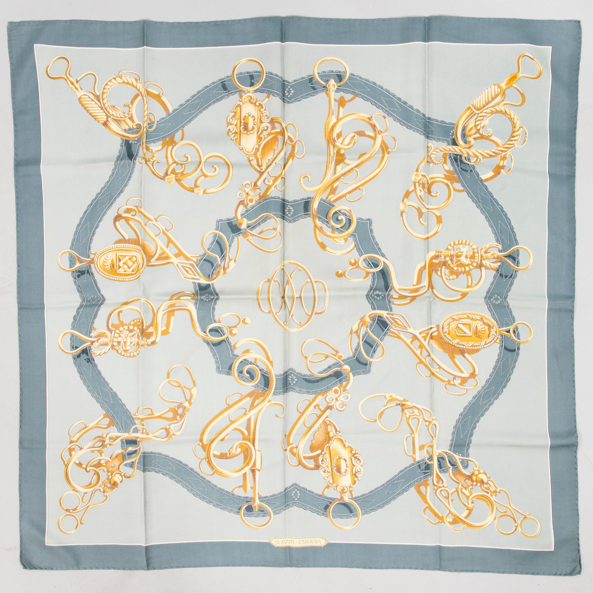 HERMÈS, SIDENSCARFAR, 2 st.