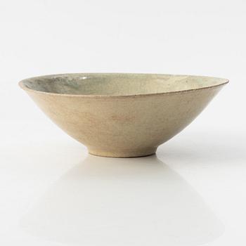 A caramic bowl, qingbai, China, Yuan dynasty (1276-1368).