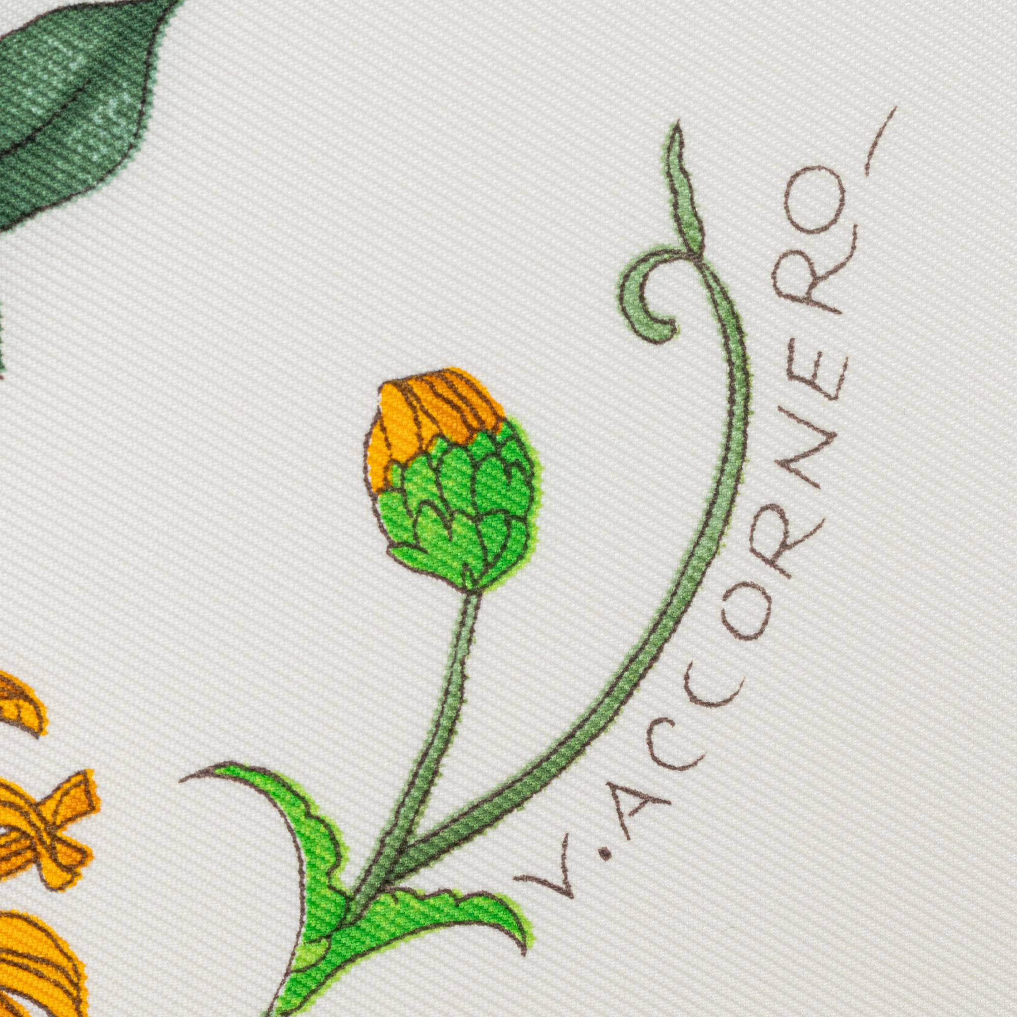 Gucci, a 'Flora' twill silk scarf.