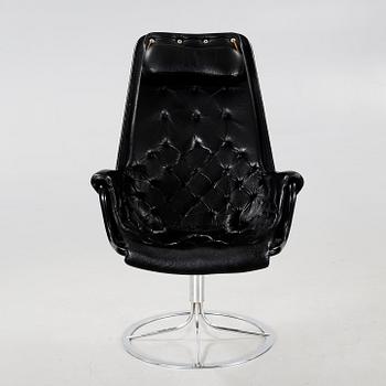 A "Jetson" chair, designed by 5Bruno Mathsson dfor Dux, made around year 2000.