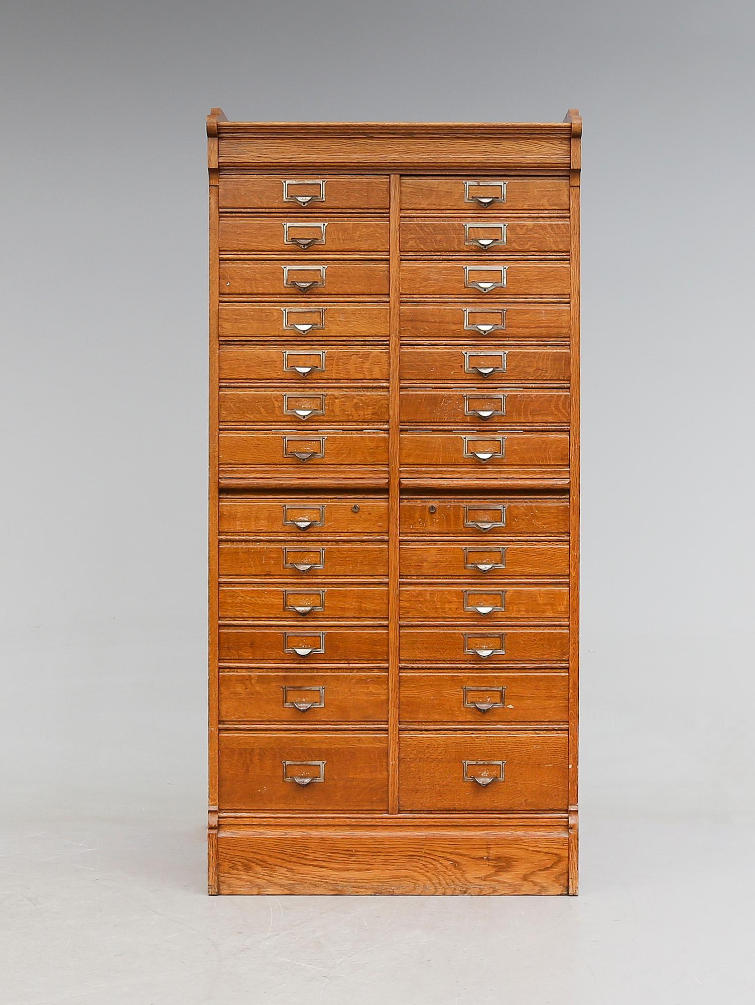 ARKIVSKÅP, 1900-talets första hälft.