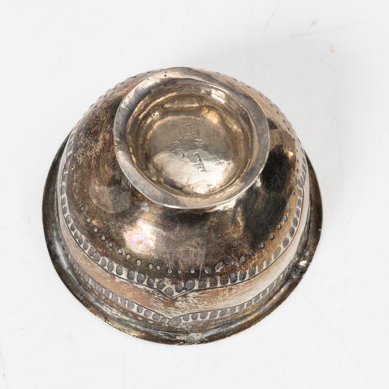 Two Swedish silver cups and four tumblers, 18th-19th century.
